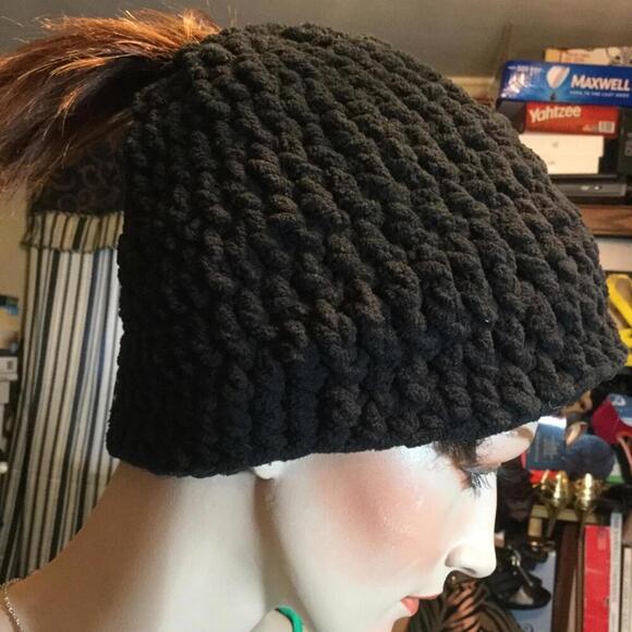 Handmade black crochet ponytail hat - Picture 5 of 8